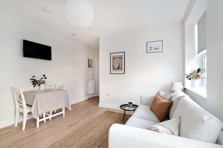 Exclusive Norman Road Apartment St Leonards-on-Sea